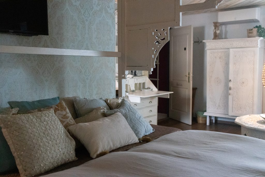 Kamer Charlotte bij B&B De Valkenhorst in Lelystad — foto 21