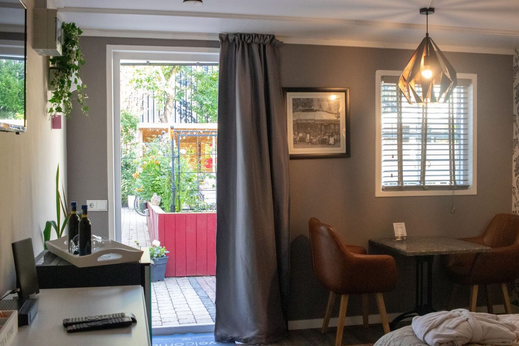 Kamer Fleur bij B&B De Valkenhorst in Lelystad — foto 23